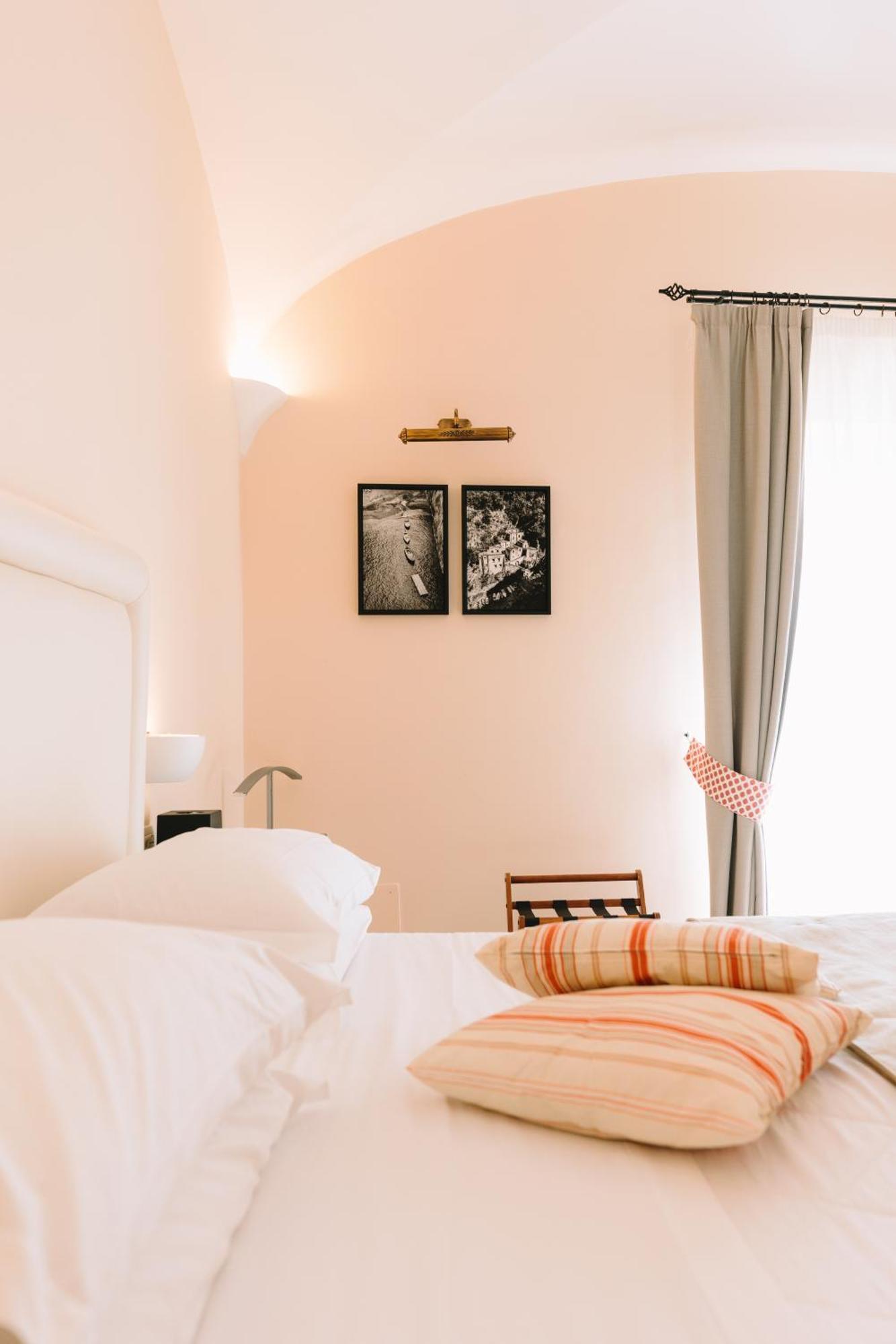 Hotel Margherita Praiano Luaran gambar