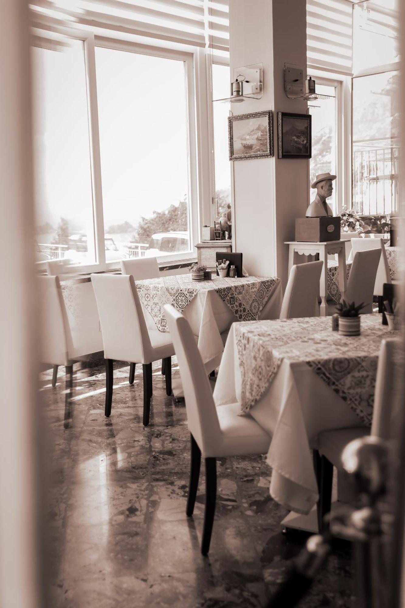 Hotel Margherita Praiano Luaran gambar
